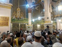Bolehkah Wanita Haid Ziarah ke Makam Nabi dan Raudhah?