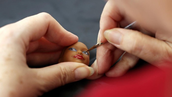 The new and old versions of the classic Barbie dolls are on display at Mattel Design Center in El Segundo, California, U.S., February 22, 2024. REUTERS/Mario Anzuoni