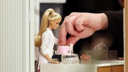 Merayakan Ulang Tahun Barbie