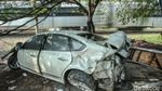 Penampakan 2 Mobil Ringsek Tersambar Kereta di Bekasi