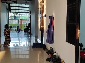 Melihat Kondisi Pengungsian Korban Banjir Tegal Alur di Rusun Lokbin Jakbar