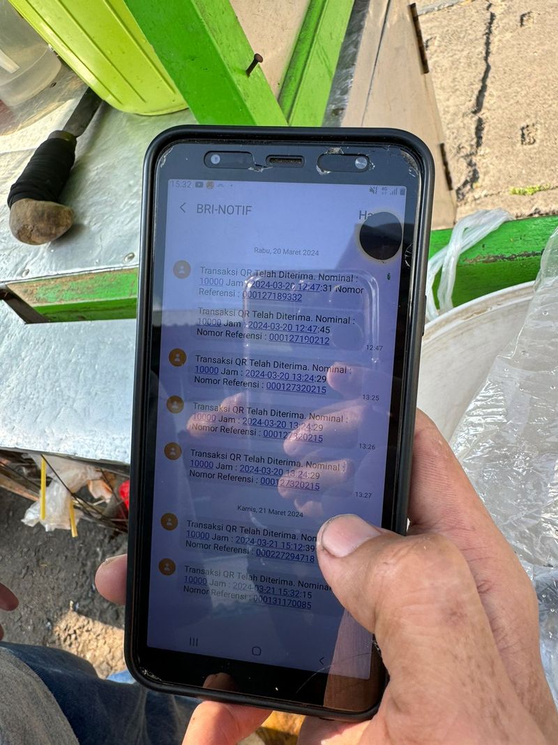 Penjual Es Kelapa dan Pisang Lumer