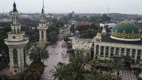 Foto udara Masjid Agung Ciamis di Kabupaten Ciamis, Jawa Barat. Masjid Agung Ciamis dibangun tahun 1882 pada masa pemerintahan Bupati Galuh ke-16 RAA Kusumadiningrat.