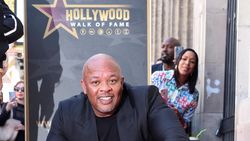Produser Hip-Hop Dr. Dre Dapat Penghargaan Hollywood Walk of Fame Produser Hip-Hop Dr. Dre Dapat Penghargaan Hollywood Walk of Fame