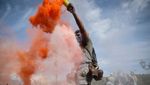 Semarak Perang Tepung Rayakan Karnaval Yunani Kuno