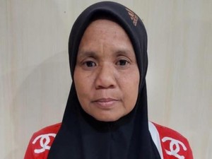 Tampang Wanita Bawa 50 Kg Sabu Asal Malaysia untuk Diedarkan ke Pinrang