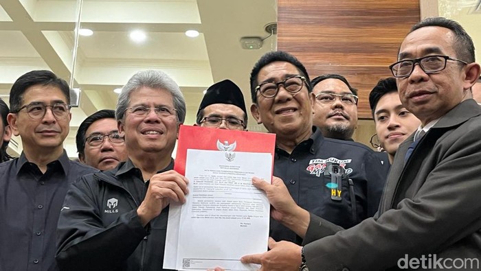 Tim hukum Ganjar-Mahfud ajukan gugatan hasil Pilpres ke MK