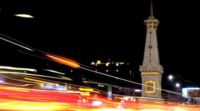 Tugu Pal Putih Jogja untuk COVER untuk Koleksi Berita Pilihan