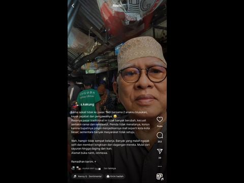 Unggahan Gus Mus mengkritik Pasar Rembang yang dinilainya semrawut, Sabtu (23/3/2024).
