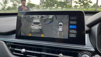 Khusus varian Champion, sudah dilengkapi kamera panoramic 360 derajat HD (high definition), Adaptive Cruise Control, Shark Fin Antenna, TPMS, hingga fitur ADAS (Advanced Driver Assistance System) yang meliputi LDW,  FCW, AEB, ACC, BSD, IHC, dan RCTA. 