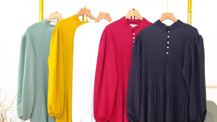 Gamis plisket. (Istimewa/Shopee)