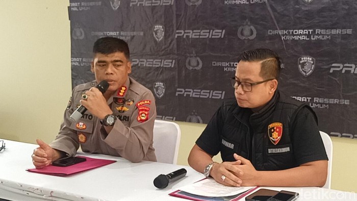 Kabid Humas Polda Sumsel Kombes Sunarto dan Direskrimum Polda Sumsel, Kombes Anwar Reksowidjojo