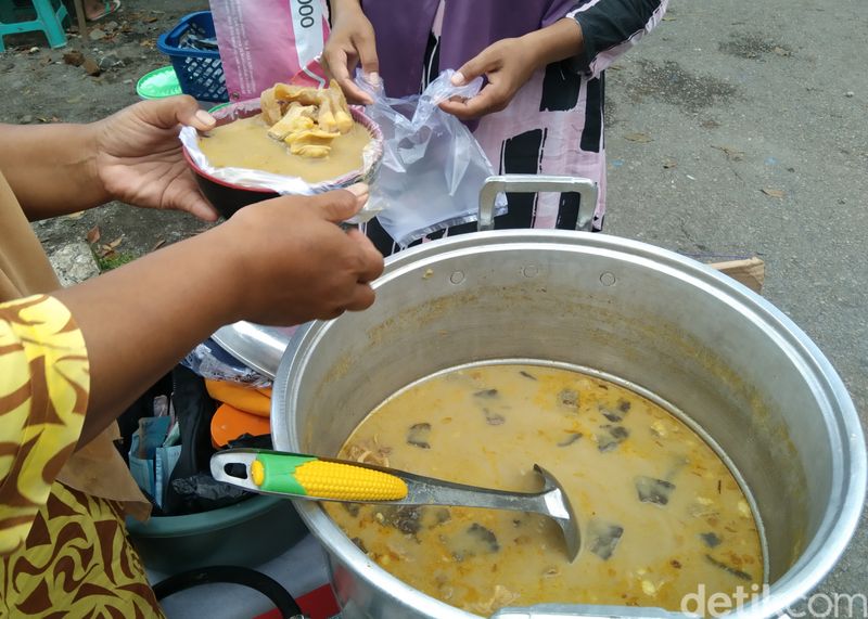 Kagape, salah satu menu favorit berbuka puasa di Kota Bima, NTB. (Foto: Rafiin/detikBali)