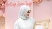 Sosok Icha Annisa menjadi sorotan terkait tudingan miring atas kepergian Stevia Agnecya. Banyak netizen menduga jika ialah yang mengirimkan ‘santet’ ke Stevie. Foto: Instagram @ichaannisafaradila