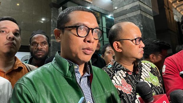 Ketua DPP PPP Achmad Baidowi di Gedung Mahkamah Konstitusi (MK).