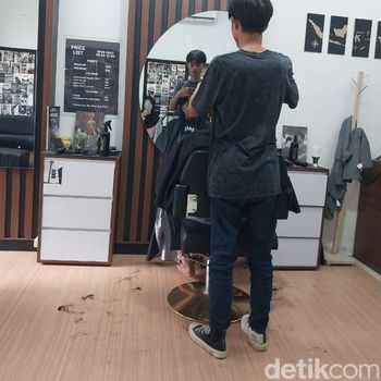 Local Heroes Barbershop di Pangandaran