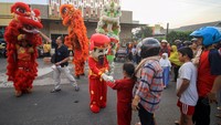 Kegiatan berbagi tersebut merupakan bentuk kepedulian antarumat beragama terutama di bulan Ramadhan. 