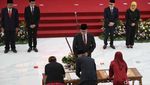 Momen Pelantikan Anggota KPU Provinsi Maluku dan 37 Anggota Kabupaten/Kota