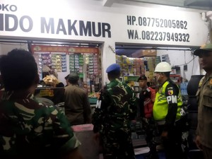 Ratusan Miras Tak Berizin Diamankan Saat Razia Ramadan di Kota Malang