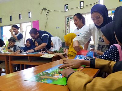 Peningkatan Literasi dan Edukasi untuk Anak-anak Pemulung