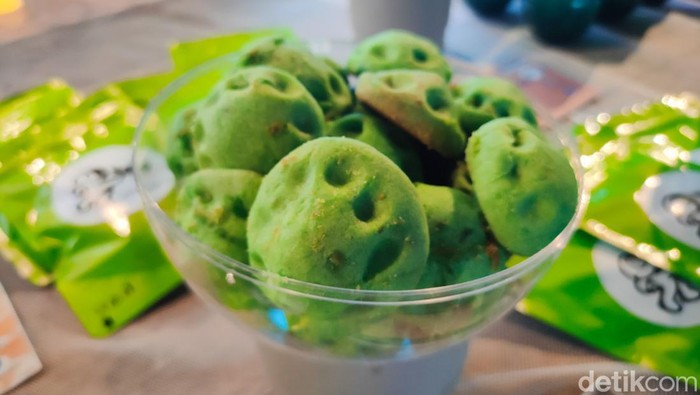 Prototipe makanan untuk dikonsumsi di ruang angkasa dipamerkan di Kampung Alien Kulon Progo, Sabtu (24/3/2024).