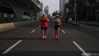 Warga lainnya, Rati (25), juga berpuasa meski berolahraga. Alasannya, agar menghilangkan lemak di tubuh.