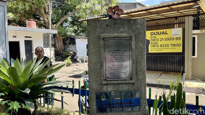 Stilasi Bandung Lautan Api. Stilasi Bandung Lautan Api.