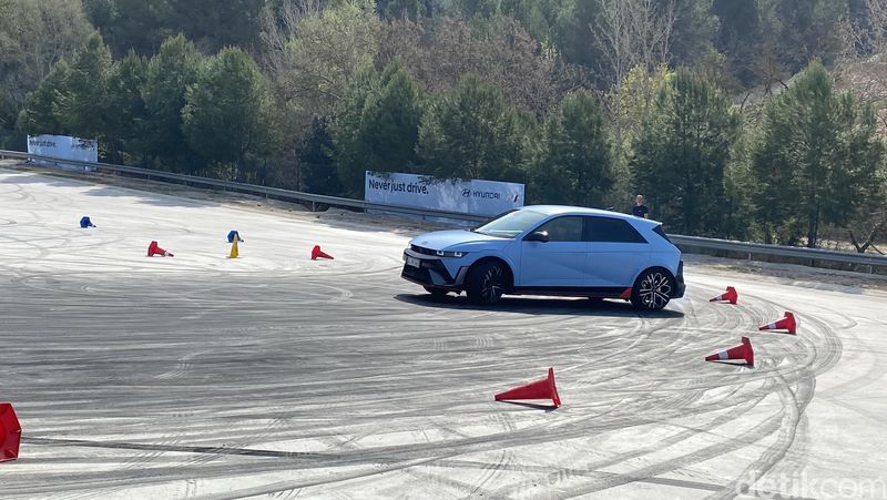 Test Drive Hyundai Ioniq 5 N