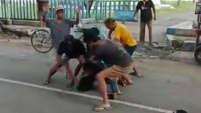 viral pengeroyokan di Probolinggo