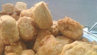 Tahu pedas enak juga ada di Srengseng Sawah. Namanya Tahu Pedas Srengseng Sawah yang beralamat di depan gapura Yonzikon 13 KE. Harga per buahnya hanya Rp 2 ribu dengan rasa pedas yang nikmat. Foto: Tahu Pedas Srengseng Sawah via Google Image