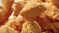 Mo Tahu Aja! merupakan franchise usaha tahu yang bisa dicoba. Salah satu cabangnya di Jalan Kartini Nomor 11, Depok. Menu tahu kriuk dan tahu walik di sini bisa ditambahkan cabai rawit atau sambal yang pedasnya enak! Foto: Instagram motahuaja.id