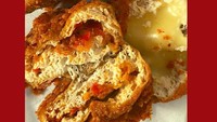 Mau coba tahu pedas sensasi berbeda? Coba buatan Tahu-Q (Tahu Anak Bangsa) yang ada di Jl. Pakis Raya Nomor 56, Cengkareng. Tahunya dilapisi tepung renyah seperti tepung fried chicken. Isiannya cabe dan sambal yang pedasnya nampol! Foto: Tahu-Q (Tahu Anak Bangsa) via Google Image