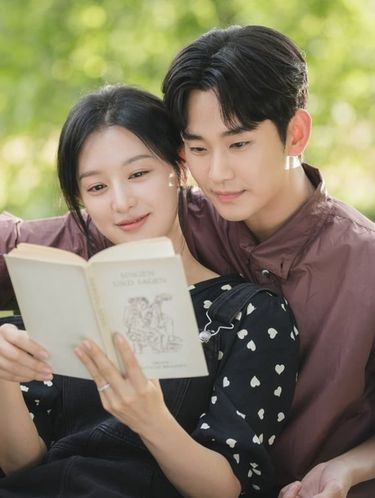 5 Fakta Menarik Queen of Tears, Drakor yang Dibintangi Kim Soo Hyun & Kim Ji Won 5 Fakta Menarik Queen of Tears, Drakor yang Dibintangi Kim Soo Hyun & Kim Ji Won