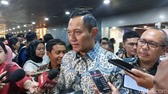 Agus Harimurti Yudhoyono (AHY) usai raker dengan DPR