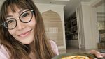 Ayu Dewi Hobi Mukbang Makanan Viral, Nasi Bejeg Sampai Mie Gacoan