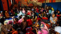 Seperti diketahui, longsor menerjang Kampung Gintung pada Minggu (24/3/2024) dini hari usai hujan deras mengguyur selama lebih dari dua jam. 25 rumah rusak parah akibat longsor tersebut.  