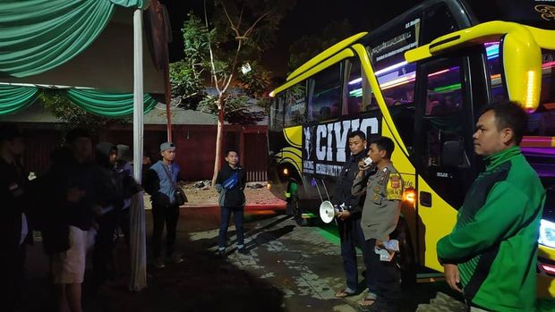 Bhabinkamtibmas Desa Panundaan Ciwidey, Aipda Asef, membuat program untuk warga binaannya.