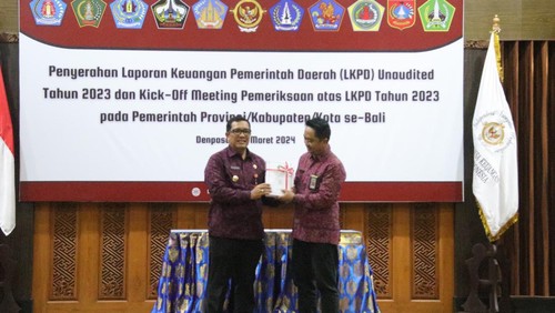 Bupati Tabanan Dr. I Komang Gede Sanjaya,