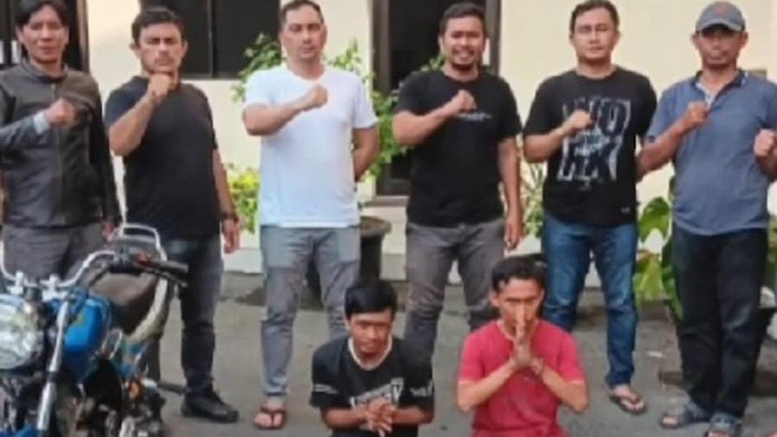Dua pria pelaku jambret di Kota Medan ditangkap polisi.(Dok. Istimewa)
