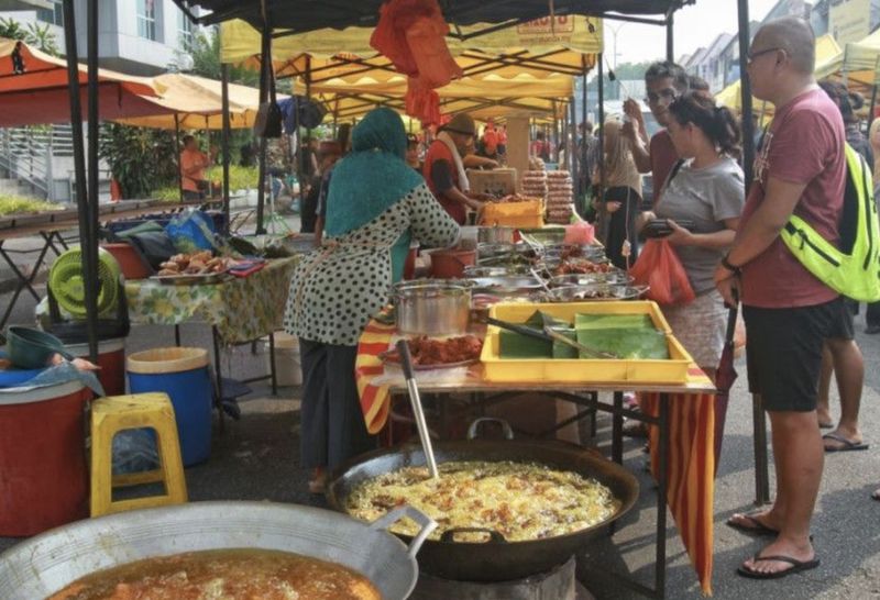 Ikut Antre Beli Takjil Martabak, Pelanggan Nonis Ini Kena Sindir