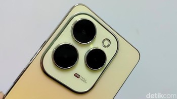 Modul kameranya mirip iPhone. Namun konfigurasi kameranya 50 MP, makro 2 MP + AI cam. Foto: Rizqy Nur Amalia/detikINET