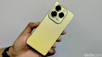 Infinix Hot 40 Pro disokong dengan chipset MediaTek Helio G99 dan RAM 8 GB. Memori internalnya 256 GB dan bateria 5.000 mAh. Foto: Rizqy Nur Amalia/detikINET