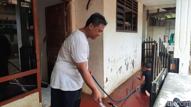 Kelurahan Cawang, Jakarta Timur (Jaktim), sempat tergenang banjir. Kini genangan banjir di sejumlah titik di Cawang telah surut. (Annisa AR/detikcom)