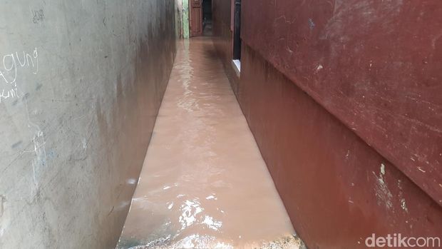 Kelurahan Cawang, Jakarta Timur (Jaktim), sempat tergenang banjir. Kini genangan banjir di sejumlah titik di Cawang telah surut. (Annisa AR/detikcom)