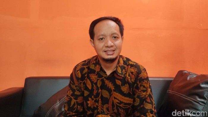 Ketua Bawaslu Gunungkidul Andang Nugroho saat ditemui di kantornya, Senin (25/3/2024).