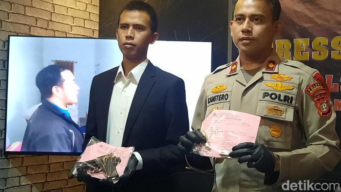 Korban koboi Mampang, Jesse Prima Paranginangin (kiri) dan Kapolsek Mampang Prapatan Kompol David Y Kanitero (kanan).
