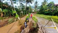 Penampakan Longsor Dan Banjir Bandang Terjang Bandung Barat