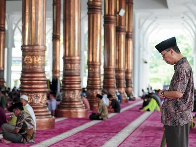 Ikon Wisata Religi di Jambi Itu Bernama Masjid Seribu Tiang