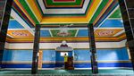 Unik Banget, Ini Dia Potret Masjid Warna-warni di Garut