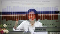 Lebih rinci dijelaskan, pendapatan negara pada 15 Maret 2024 mencapai Rp 493,2 triliun atau 17,6% dari target APBN 2024. Pendapatan itu berasal dari pajak, bea dan cukai, serta penerimaan negara bukan pajak (PNBP).  